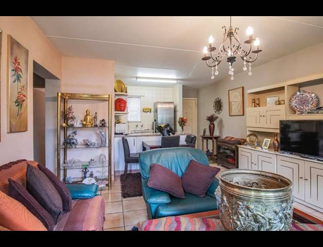 2 BEDROOM TOWNHOUSE FOR SALE IN BEDFORD GARDENS